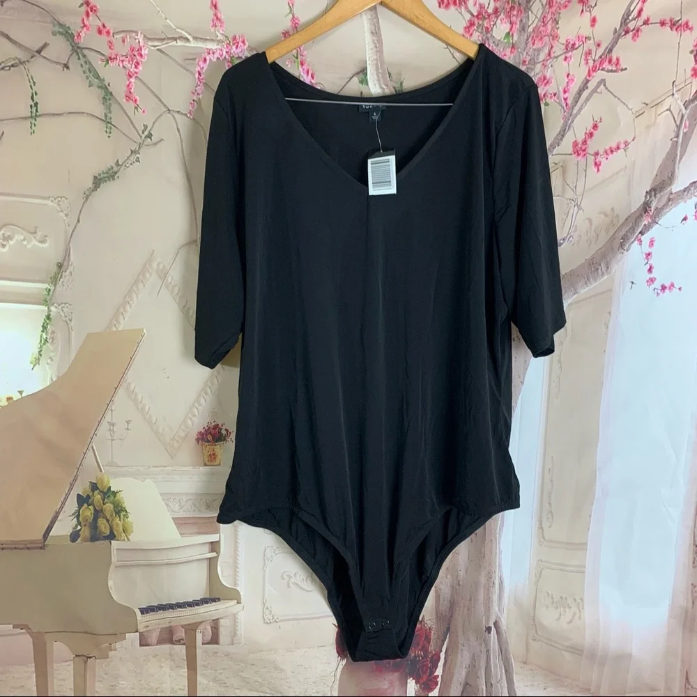 NEW TORRID BLACK STUDIO KNIT V-NECK BODYSUIT - Picture 3 of 11